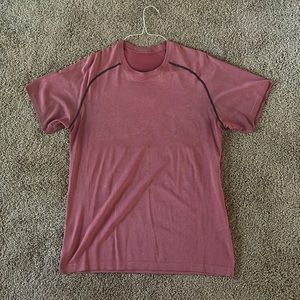 Mens medium lululemon metal vent shirt